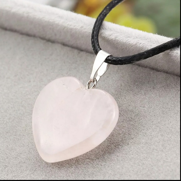 Jewelry - 🌺Rose Quartz Heart Pendant~NEW💚💙💜